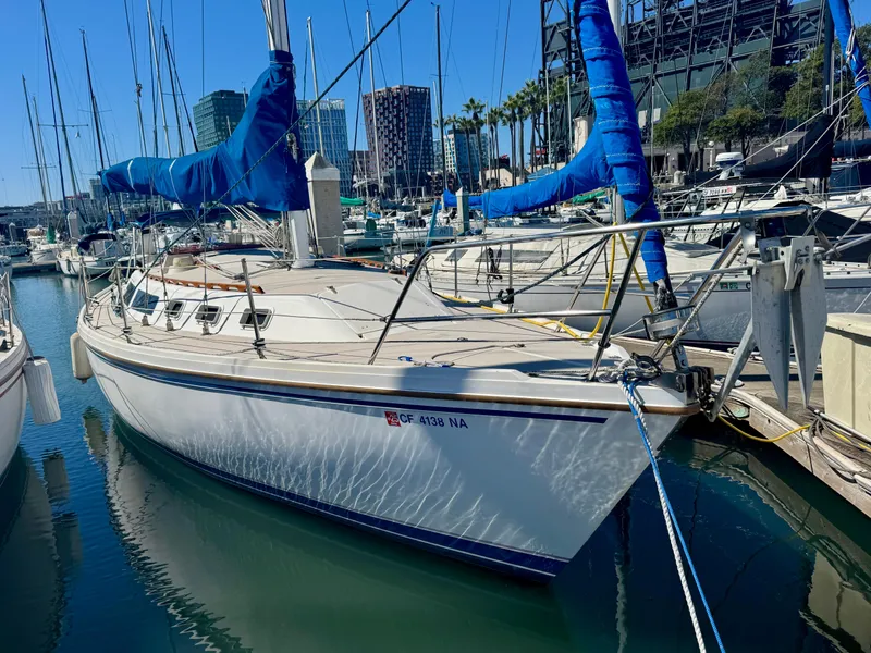 Slide: The Image of Catalina 34 1986 - 0