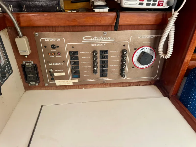 Slide: The Image of Catalina 34 1986 - 13