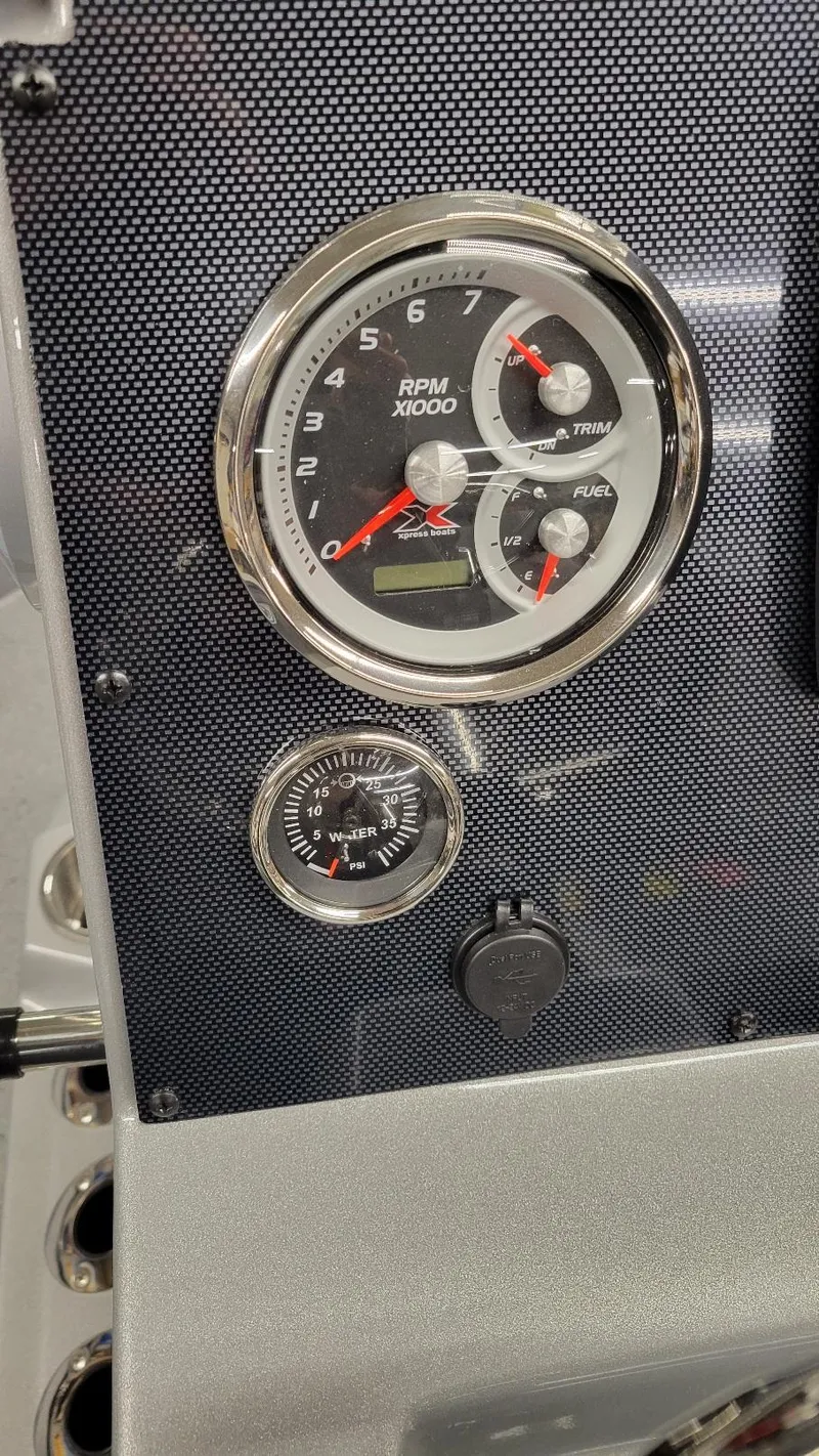 Slide: The Image of Dashboard of 2025 Xpress H22 Bay boat with Yamaha Vmax 200 SHO gauges. - 14