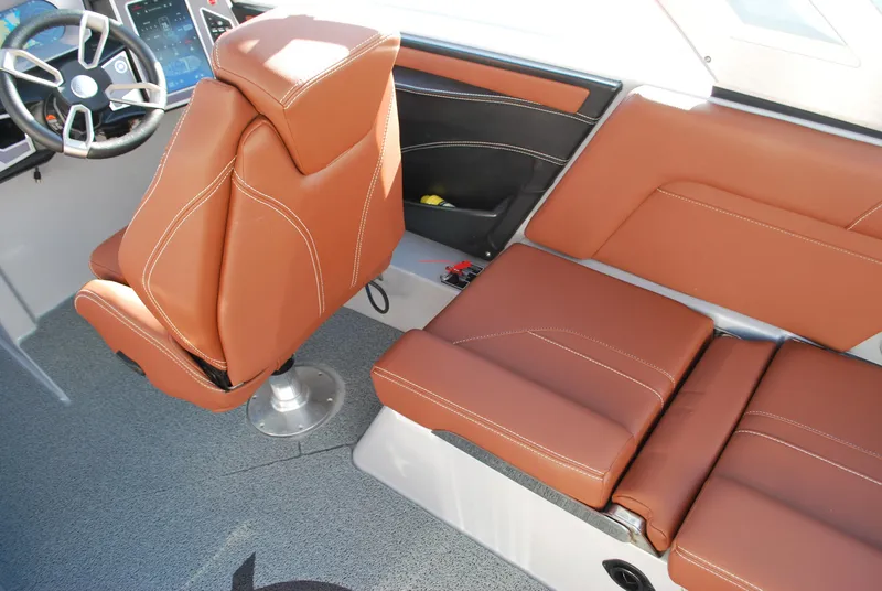 Slide: The Image of MasterCraft X24 2022 - 13