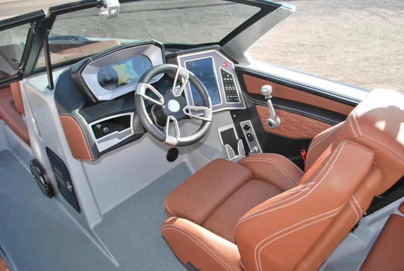 Slide: The Image of MasterCraft X24 2022 - 15