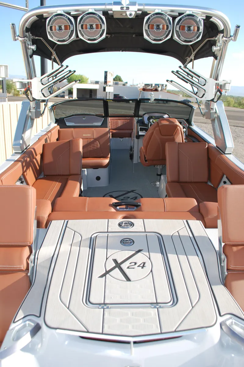 Slide: The Image of MasterCraft X24 2022 - 21