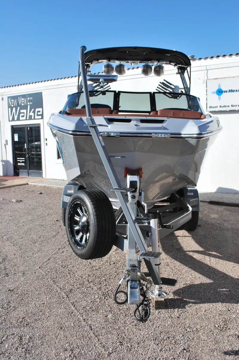 Slide: The Image of MasterCraft X24 2022 - 3