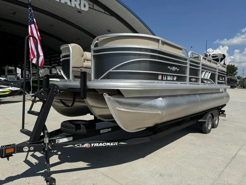 Slide: The Image of Sun Tracker Party Barge 22 RF XP3 2023 - 10