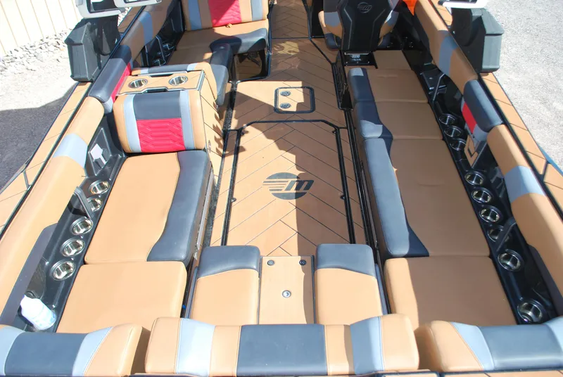 Slide: The Image of Malibu Wakesetter 26 LSV 2023 - 11