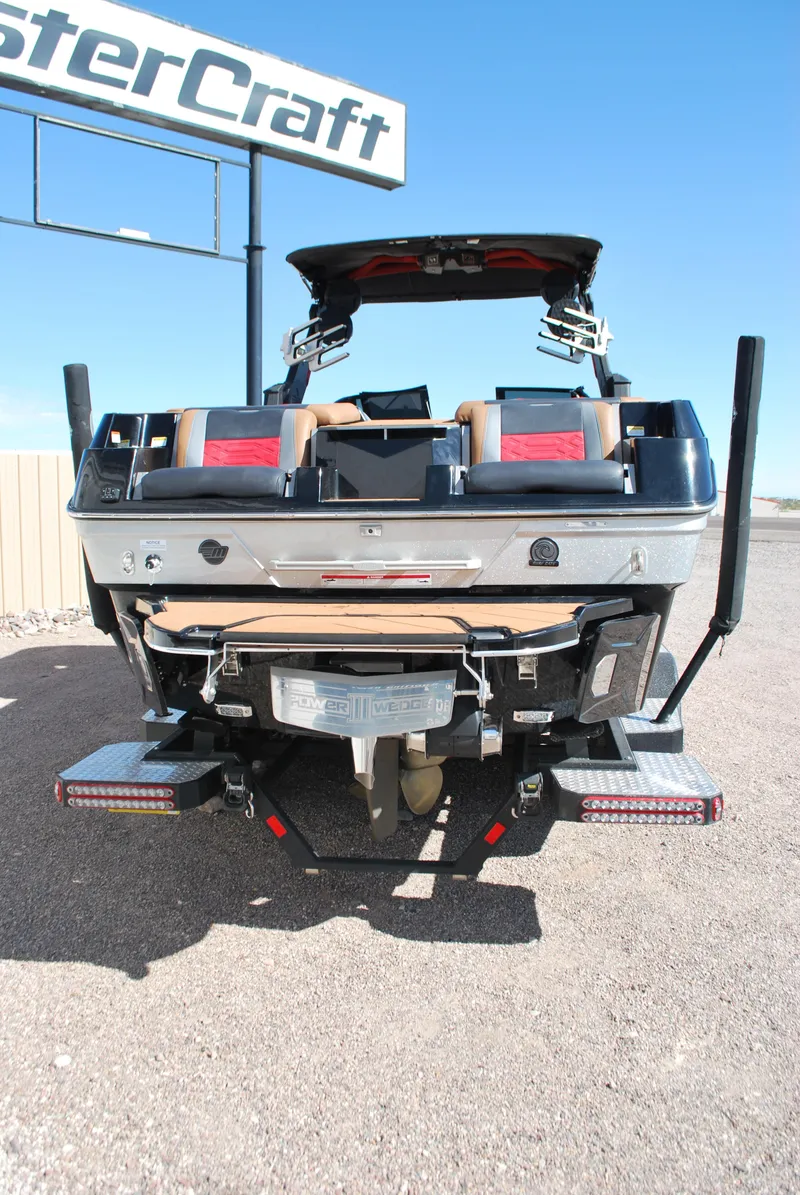 Slide: The Image of Malibu Wakesetter 26 LSV 2023 - 5