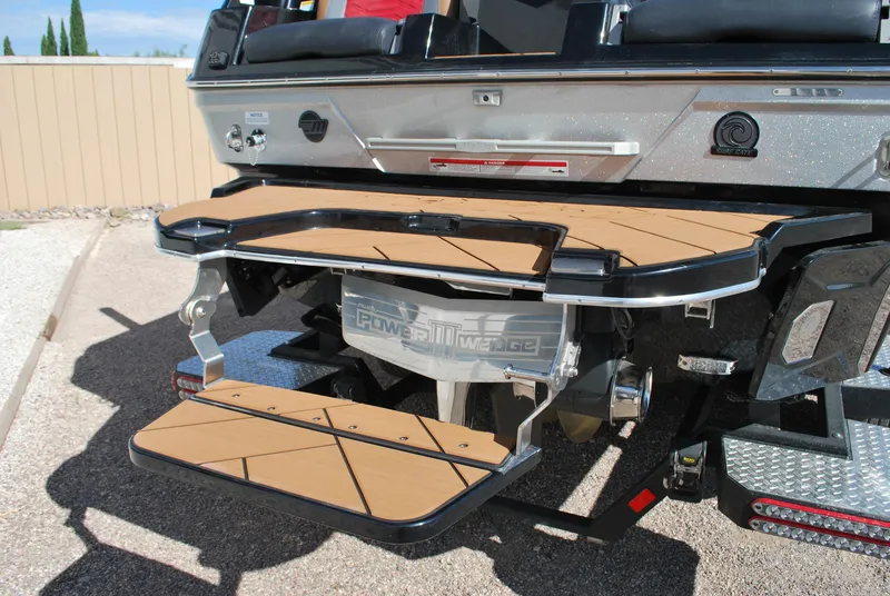 Slide: The Image of Malibu Wakesetter 26 LSV 2023 - 7