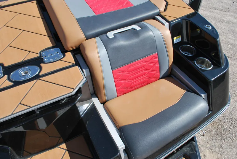 Slide: The Image of Malibu Wakesetter 26 LSV 2023 - 9