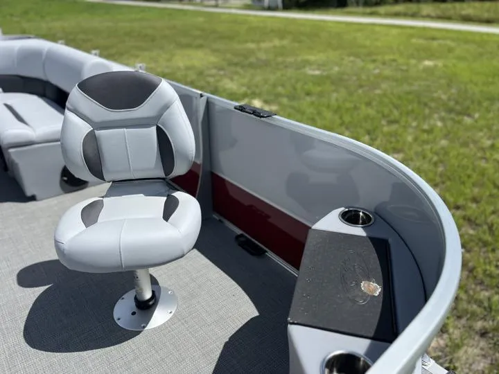 Slide: The Image of Bentley Pontoons Fish 203 4-Point (Sport 3) 2024 - 10
