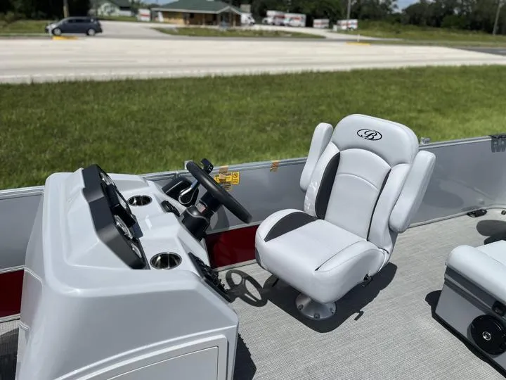Slide: The Image of Bentley Pontoons Fish 203 4-Point (Sport 3) 2024 - 13
