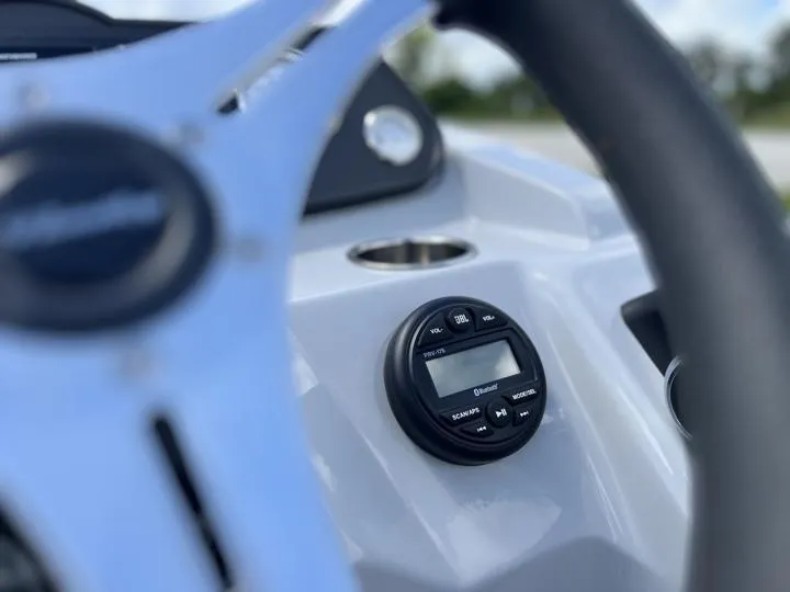 Slide: The Image of Bentley Pontoons Fish 203 4-Point (Sport 3) 2024 - 22