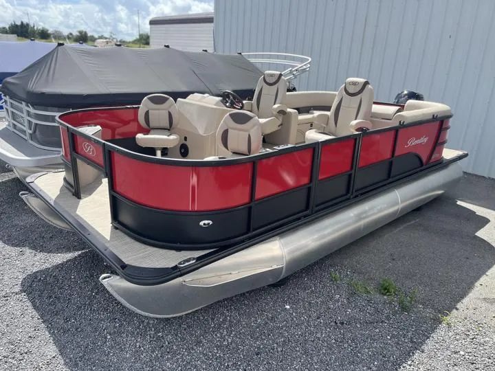 Slide: The Image of Bentley Pontoons Fish 203 Center Walk-Thru 3/4 Tube 2024 - 17