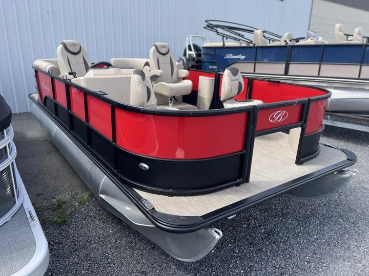 Slide: The Image of Bentley Pontoons Fish 203 Center Walk-Thru 3/4 Tube 2024 - 23