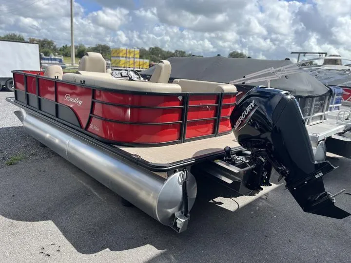 Slide: The Image of Bentley Pontoons Fish 203 Center Walk-Thru 3/4 Tube 2024 - 4