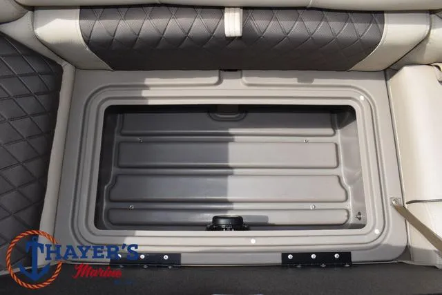 Slide: The Image of Sun Tracker Party Barge 20 DLX 2024 - 20