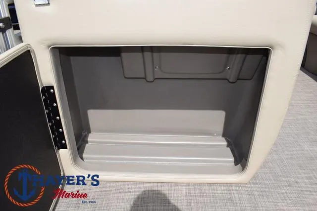 Slide: The Image of Sun Tracker Party Barge 20 DLX 2024 - 25