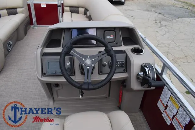 Slide: The Image of Sun Tracker Party Barge 20 DLX 2024 - 30