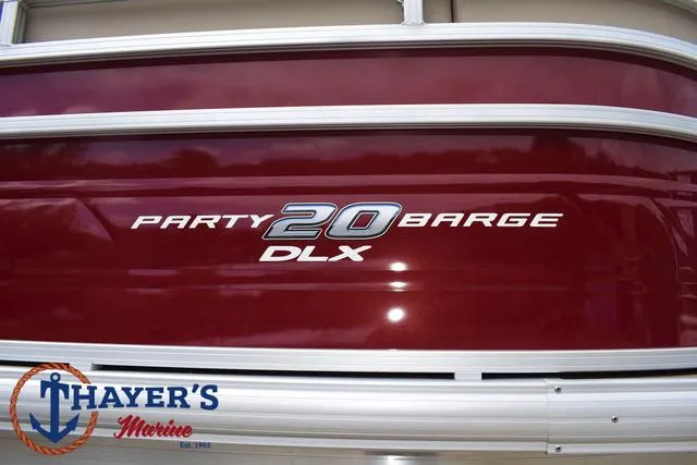 Slide: The Image of Sun Tracker Party Barge 20 DLX 2024 - 5