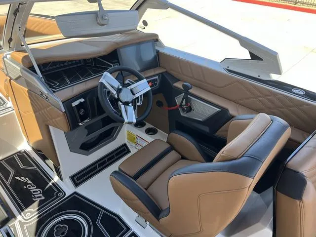 Slide: The Image of Tigé 23ZX 2025 - 17