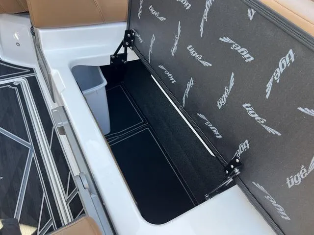 Slide: The Image of Tigé 23ZX 2025 - 21