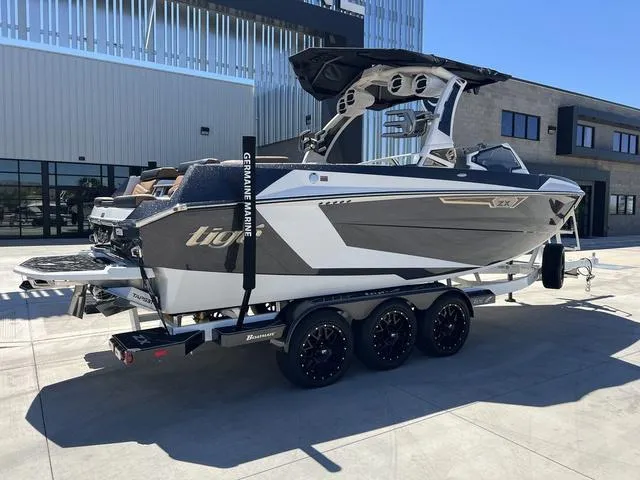 Slide: The Image of Tigé 23ZX 2025 - 3