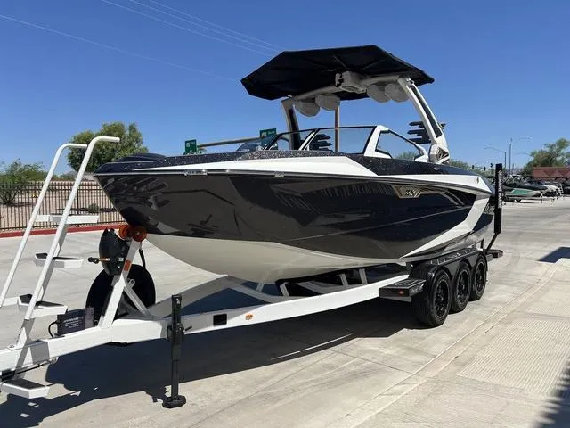 Slide: The Image of Tigé 23ZX 2025 - 5