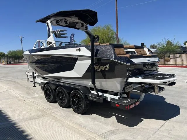 Slide: The Image of Tigé 23ZX 2025 - 7