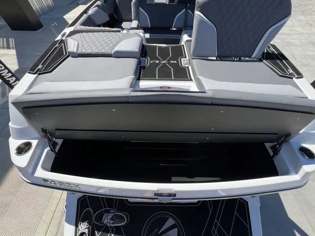 Slide: The Image of Tigé 24RZX 2025 - 14