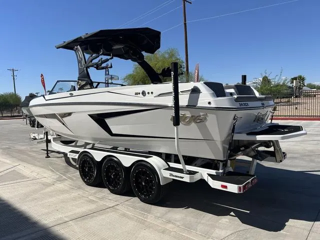 Slide: The Image of Tigé 24RZX 2025 - 6