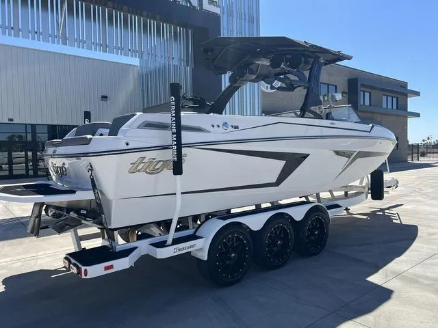 Slide: The Image of Tigé 24RZX 2025 - 8