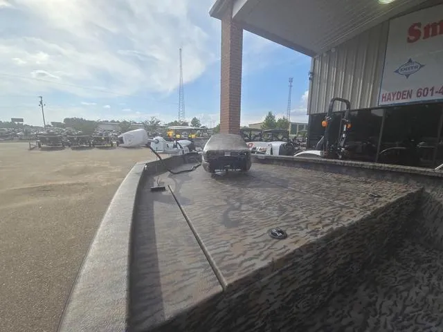 Slide: The Image of Xpress H210B 2025 - 12