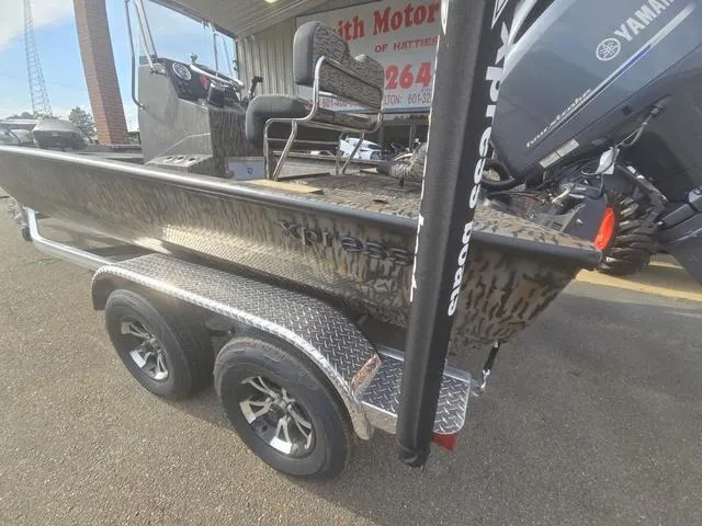 Slide: The Image of Xpress H210B 2025 - 15