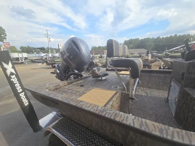 Slide: The Image of Xpress H210B 2025 - 17