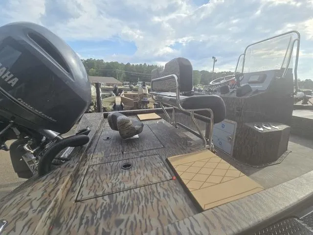 Slide: The Image of Xpress H210B 2025 - 6