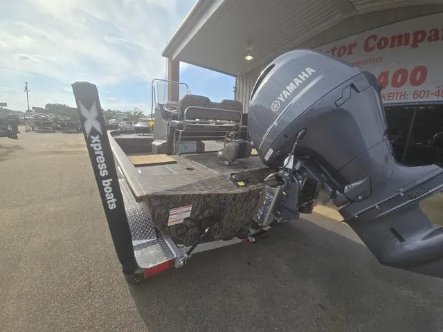 Slide: The Image of Xpress H210B 2025 - 9