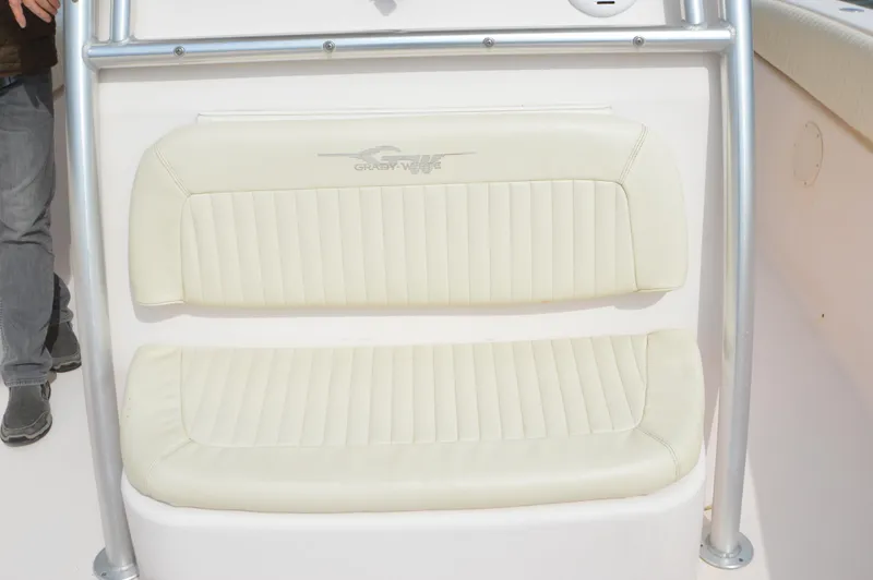 Slide: The Image of Grady-White Bimini 306 2007 - 16