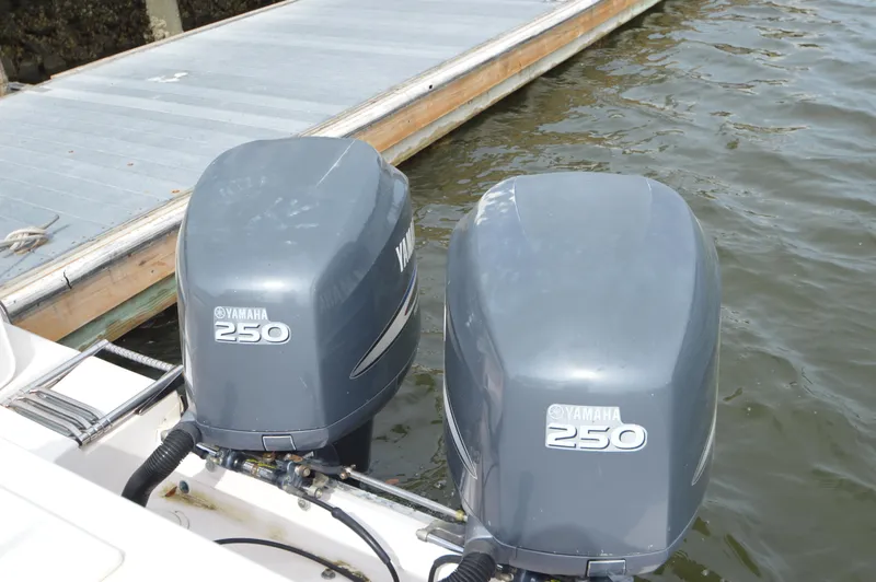 Slide: The Image of Grady-White Bimini 306 2007 - 20