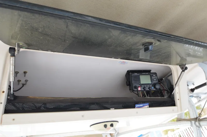 Slide: The Image of Grady-White Bimini 306 2007 - 23