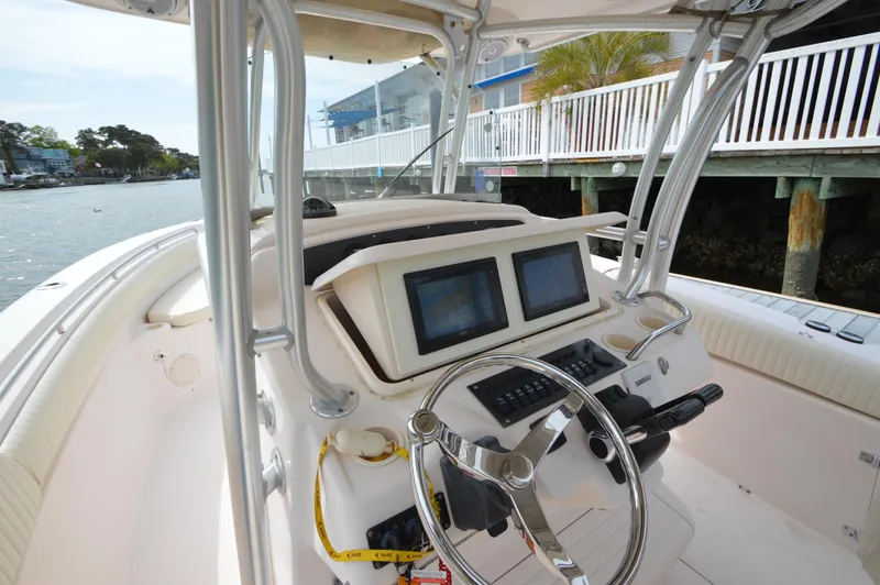 Slide: The Image of Grady-White Bimini 306 2007 - 28