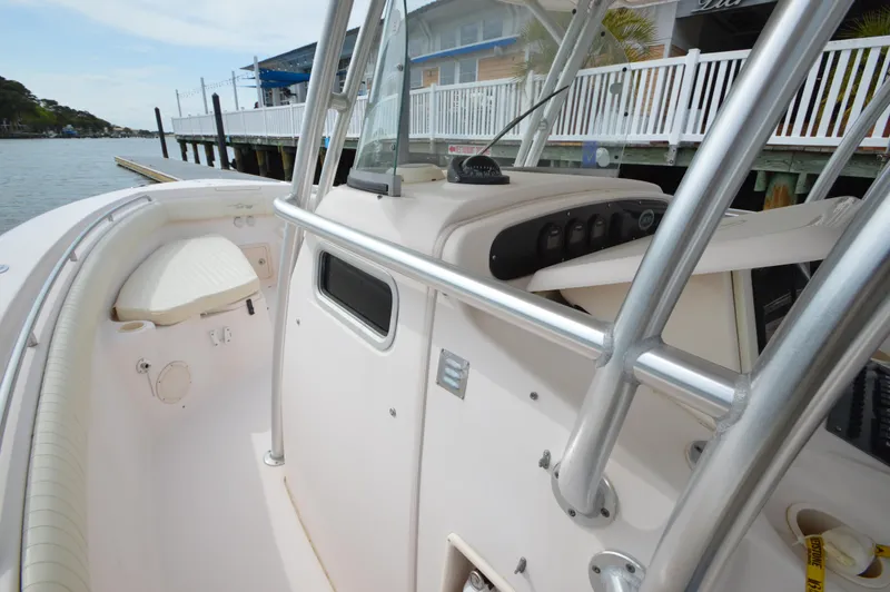 Slide: The Image of Grady-White Bimini 306 2007 - 29