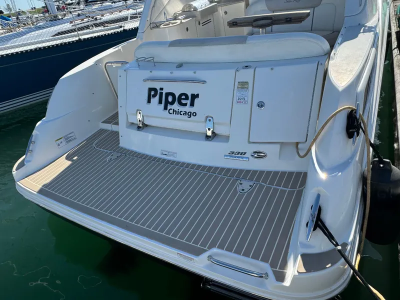 Slide: The Image of Sea Ray Sundancer 330 2011 - 5