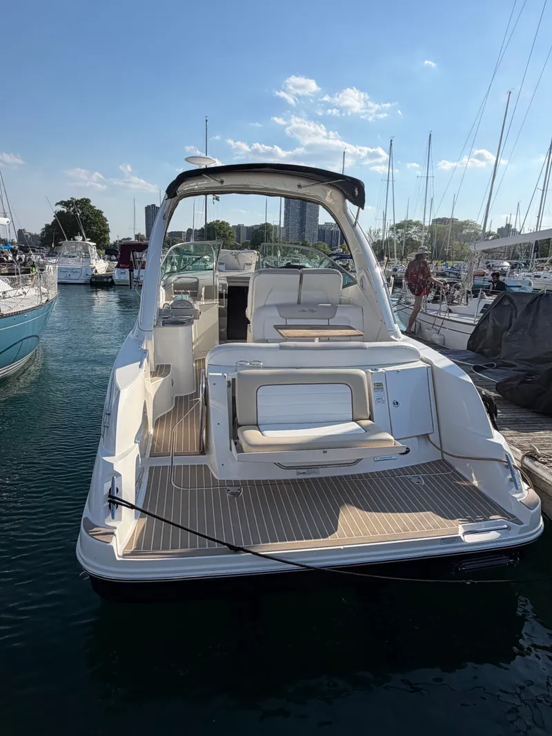 Slide: The Image of Sea Ray Sundancer 330 2011 - 4