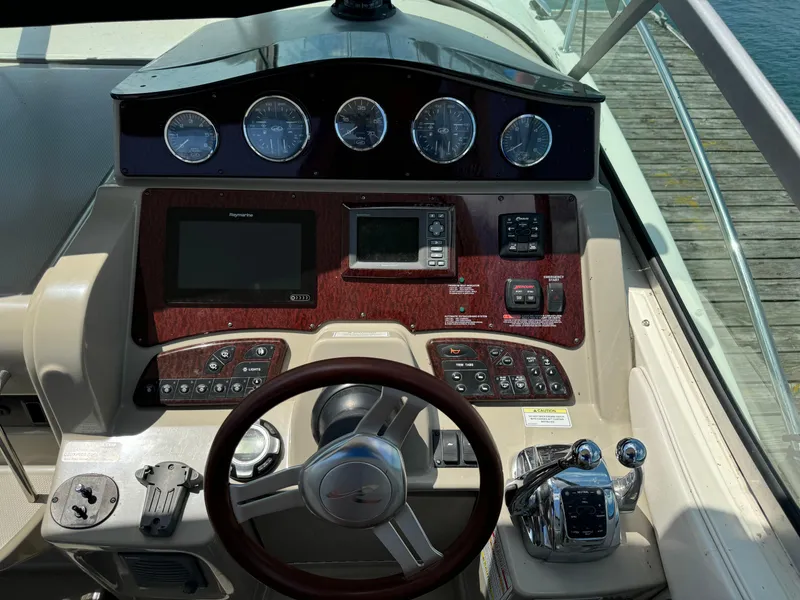 Slide: The Image of Sea Ray Sundancer 330 2011 - 12