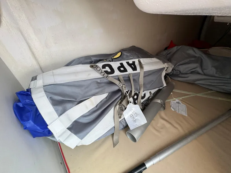 Slide: The Image of Spinnaker in the Bag - 31