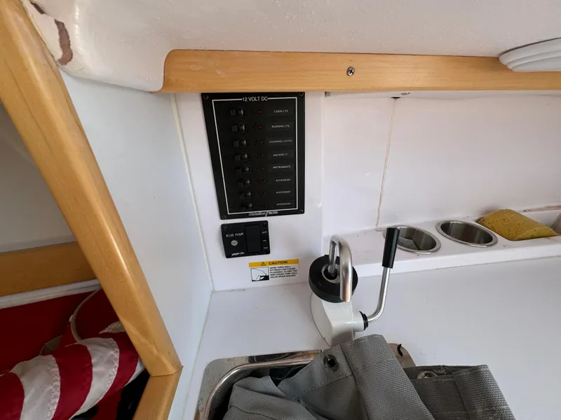 Slide: The Image of DC Electrical Panel - 33