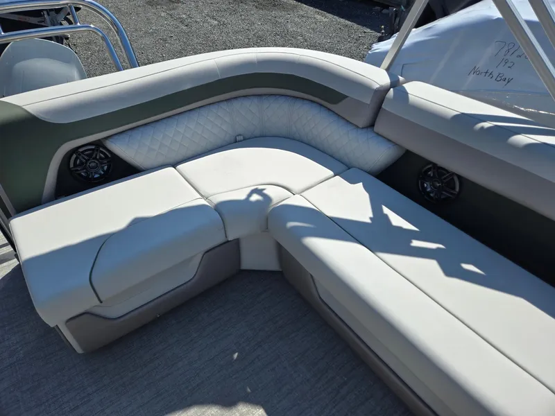 Slide: The Image of Luxurious seating on 2025 Godfrey Sweetwater 2286 C pontoon boat. - 21