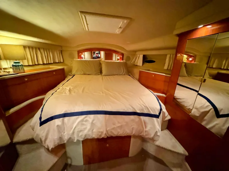 Slide: The Image of Sea Ray 400 Sedan Bridge 2001 - 51