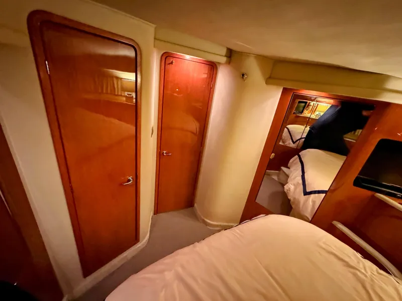 Slide: The Image of Sea Ray 400 Sedan Bridge 2001 - 52