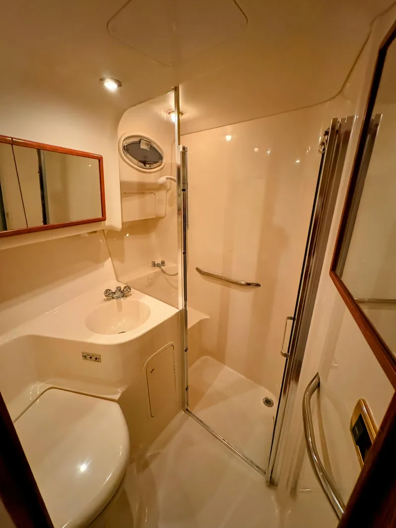 Slide: The Image of Sea Ray 400 Sedan Bridge 2001 - 54