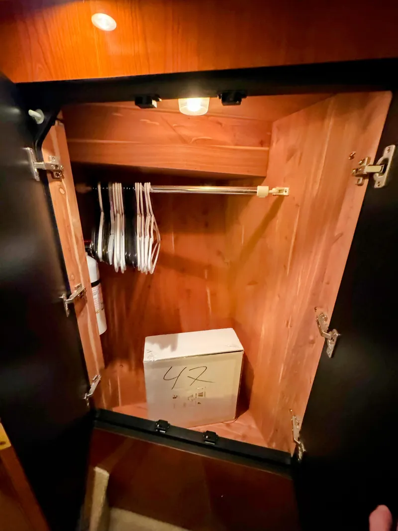 Slide: The Image of Sea Ray 400 Sedan Bridge 2001 - 56